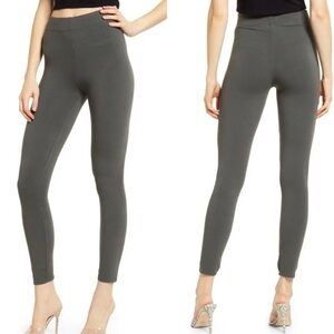 Good American essentials legging in sage green size 2- Medium